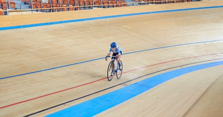 Un antrenor galez și un velodrom în România pentru JO 2024