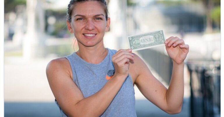 Simona Halep și povestea din spatele fotografiei cu bancnota de 1 dolar