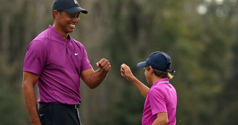 Mândrie de tată! Tiger Woods, pentru prima dată în același turneu de golf cu propriul fiu de 11 ani