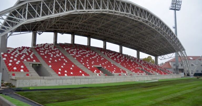 Teren impracticabil înainte de UTA-Craiova de mâine seară! Probleme pentru noul stadion